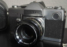 Vintage PETRI FT-II 35mm film camera 1:18 Lens 55mm - with case. will not fire.