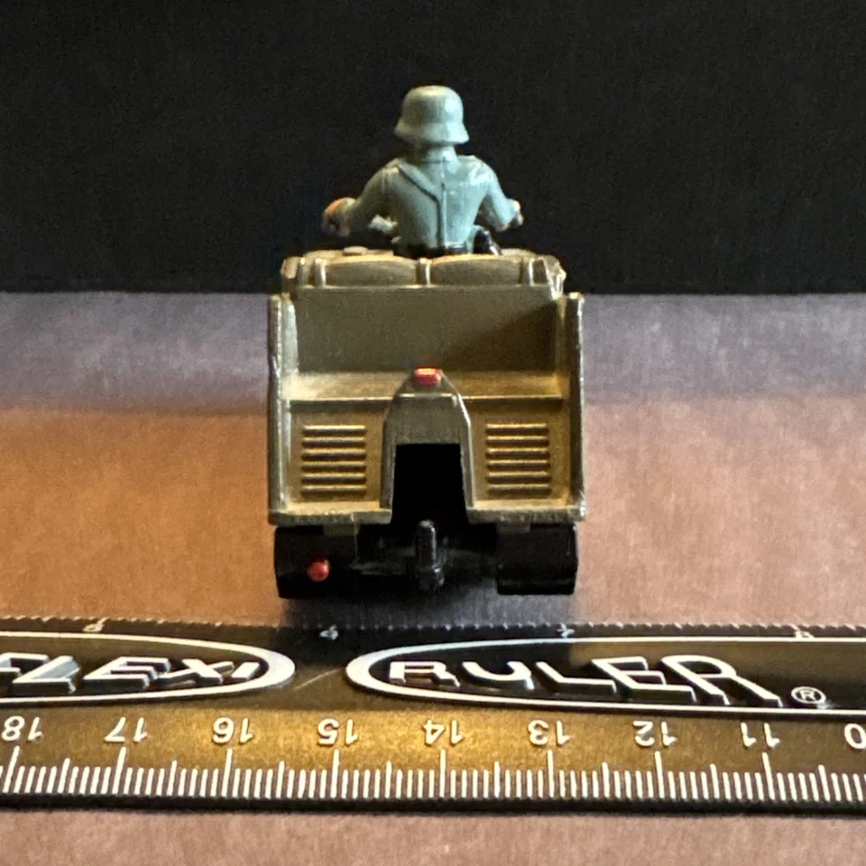 Asiento trasero Britains LTD Kettenkrad motocicleta semitrack fundido a presión soldado perdido Foto 4 de 4