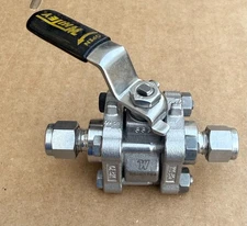 Whitey Swagelok 1/4" Stainless Steel Ball Valve SS-62TS4 New Old Stock