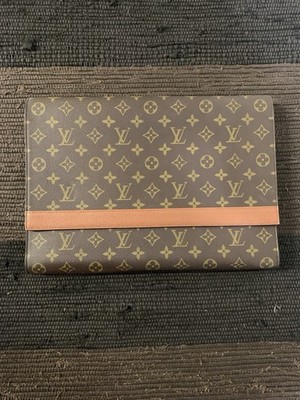 Vintage Louis Vuitton Monogram Porte Envelope Clutch Bag in monogram canvas