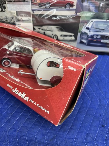 Vintage BMW Isetta 250 & Camper Revell Red 1/18 Scale DIECAST - Picture 2 of 21