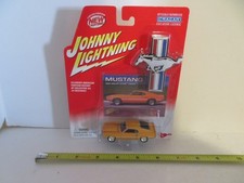 Johnny Lightning Mustang 3 1969 Shelby GT500 Coupe Orange 2002 MOC