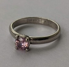 Vintage ring sterling silver 925 Size 6 Weight 2.41 g. Pink stone.