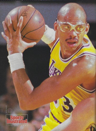 Juni 1987 Sports Illustrated - Kareem Abdul-Jabbar Los Angeles Lakers HOF Center - Bild 3 von 4
