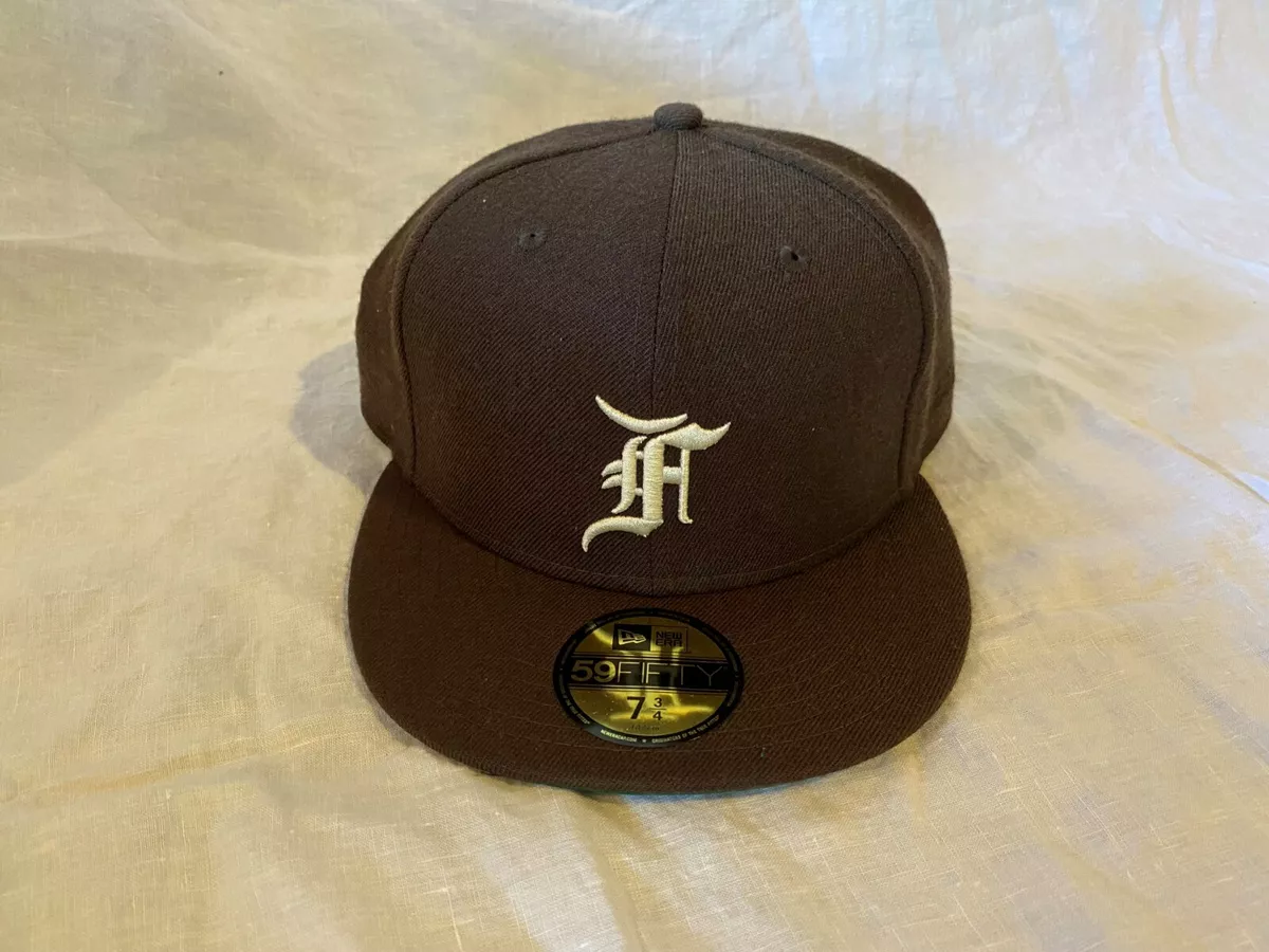 New FEAR OF GOD ESSENTIALS New Era Fitted Hat (FW20) Walnut/White FOG Size 7 3/4