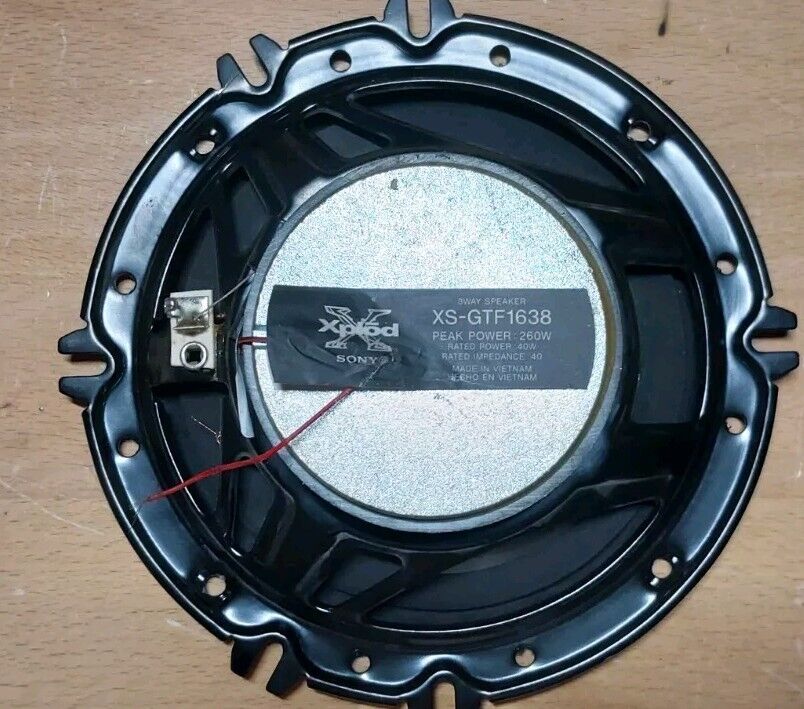 Sony Xplod XS-GTF1638 6-1/2-Inch 3-Way 260W Speaker System Sony Xplod XS-GTF1638 6-1/2-Inch 3-Way 260W Speaker System