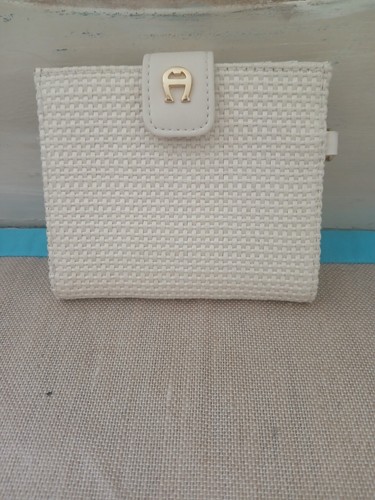 NWOT Etienne Aigner Women's Woven Straw Wallet Beige Cream Snap Closure NICE! - Picture 5 of 8