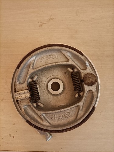 FLASQUE DE FREIN AVANT MOTOBECANE AV 89.. - Photo 2/2
