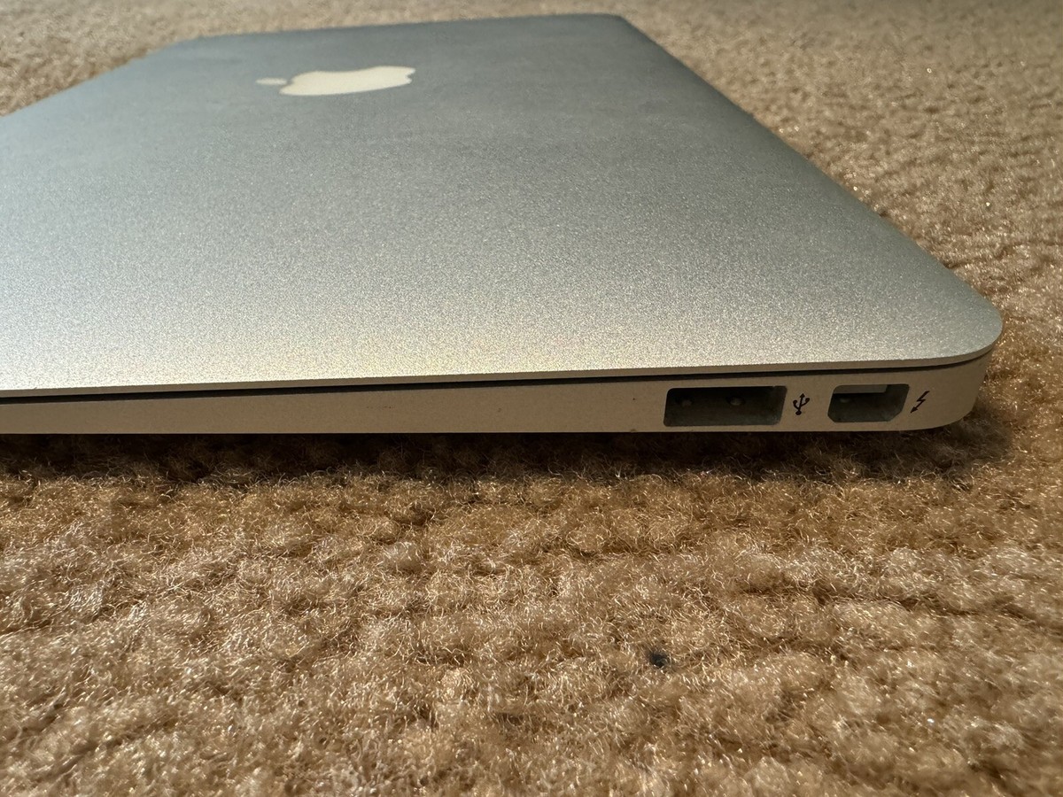 MacBook本体 Macbook Air A1370 Apple Macbook Air A1370 11