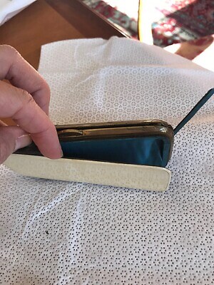 Hans Christian ANDERSEN: His Etui and a small Papercut Figure - Picture 4 of 5