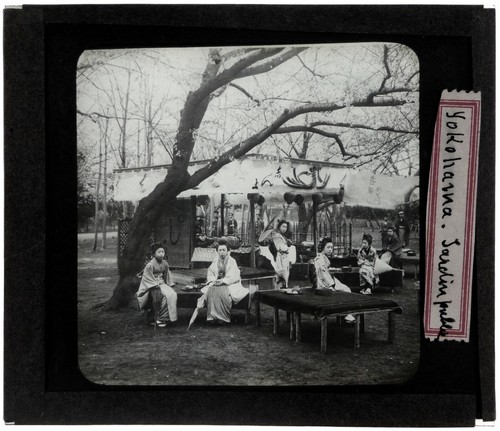 Japon.Japan.Yokohama.Geishas.Jardin Publ.Lantern Magic slide.Projection Lanterne - Imagen 1 de 2