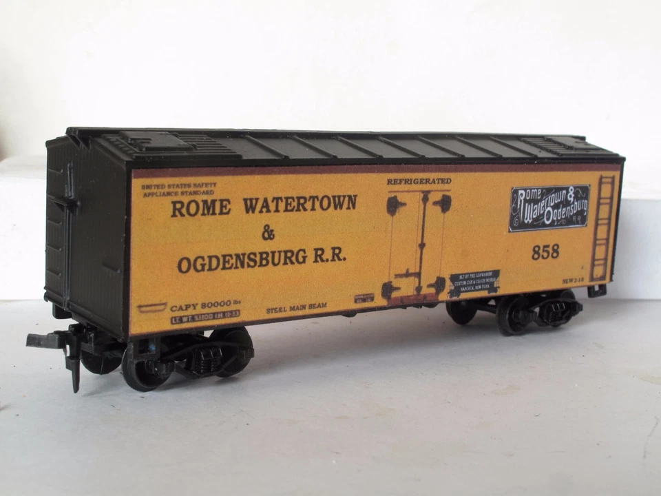 HO SCALE CUSTOM LETTERED ROME WATERTOWN & OGDENSBURG RR REEFER AVAIL IN O SCALE - Image 2 of 4