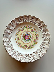 Vintage American Limoges Toledo Delight Dinner Plate 22K Gold Scalloped 10"
