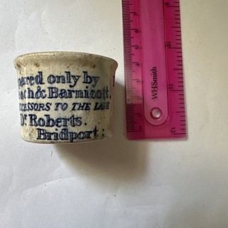 Victorian Poor Man’s Friend Ointment Pot Beach & Barnicott Bridport 1860s