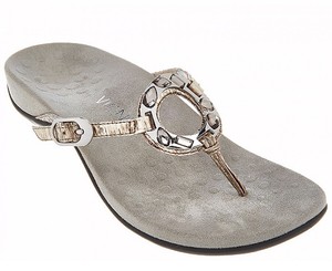 vionic sandals silver