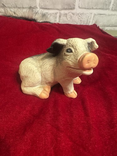 Vintage Porcelain Pig Figurine Decor - Picture 6 of 7