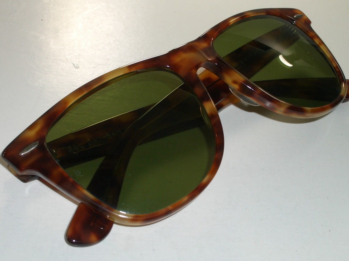 VINTAGE B&L RAY BAN ANTIQUE TORTOISE WAYFARER II RB3 TRU GREEN
