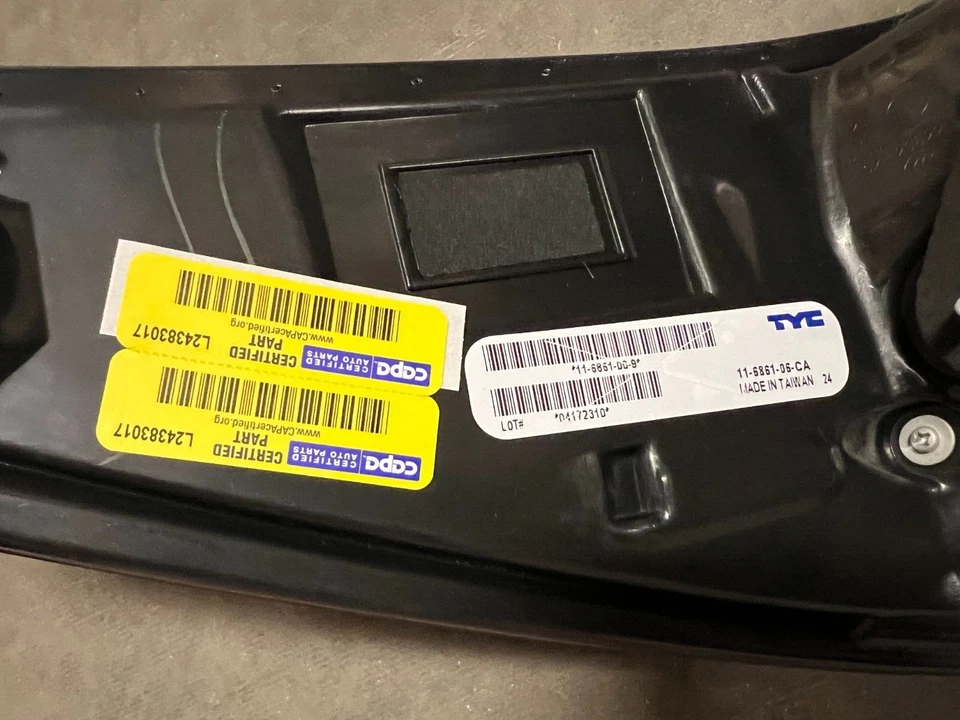 Luz trasera derecha TYC 11-6861-00-9 para Lexus ES300h 2016-18, ES350  Foto 4 de 4