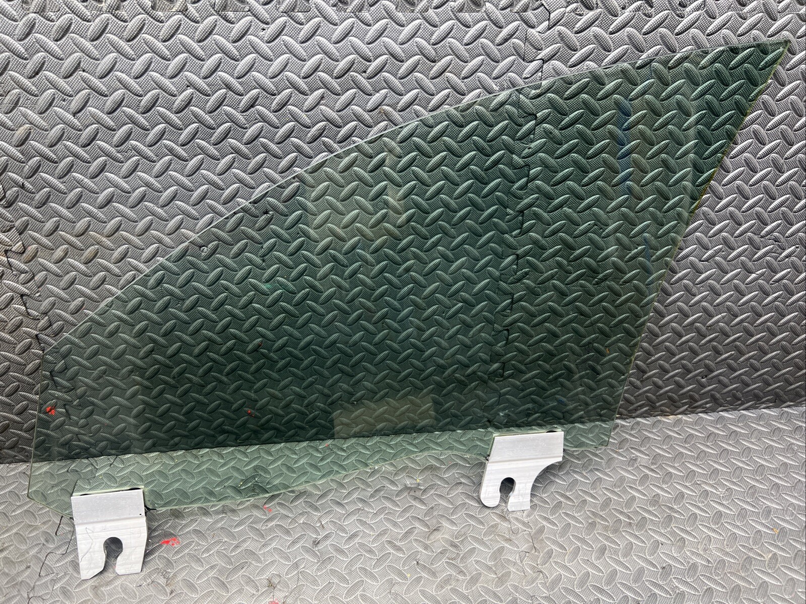 OEM 2014-2020 Maserati Ghibli Front Right Passenger Side Door Window Glass