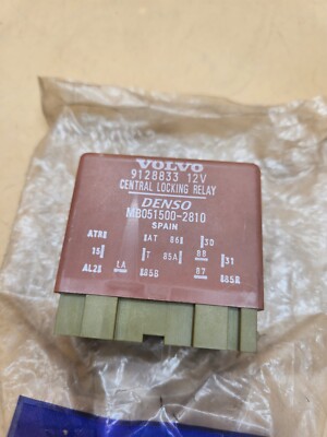 Volvo S70 V70 XC 1997 Central locking relay 9128833 UOM25759 Volvo S70 V70 XC 1997 Central locking relay 9128833 UOM25759
