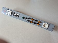 Fuba Netzschaltfeld _ 520x65mm _ mit Betriebsstundenzähler u. SchukoSteckdose