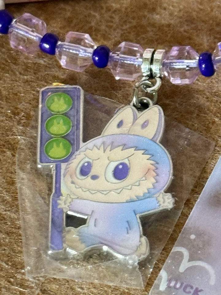 Dije de teléfono Luck Labubu Big Into Energy confirmado regalo de Navidad Popmart púrpura Foto 3 de 4