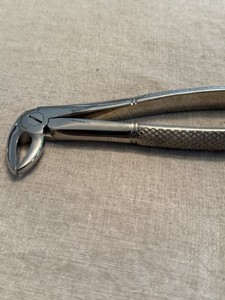 Miltex Dental Instruments Extraction Forceps 33 / Used