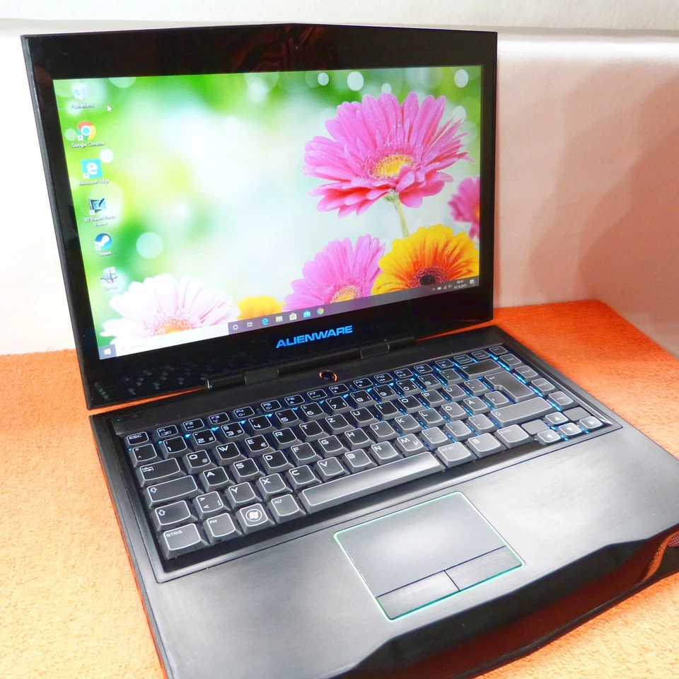 XXL SET Alienware M14x R1 14 Zoll Netbook I Windows 10 PRO SSD l 16GB RAM NEU - Bild 3 von 4