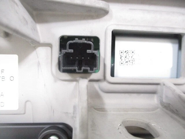 Lincoln Corsair 2023-2024 montado en tablero pantalla táctil multimedia de 12" OEM LKQ Foto 4 de 4