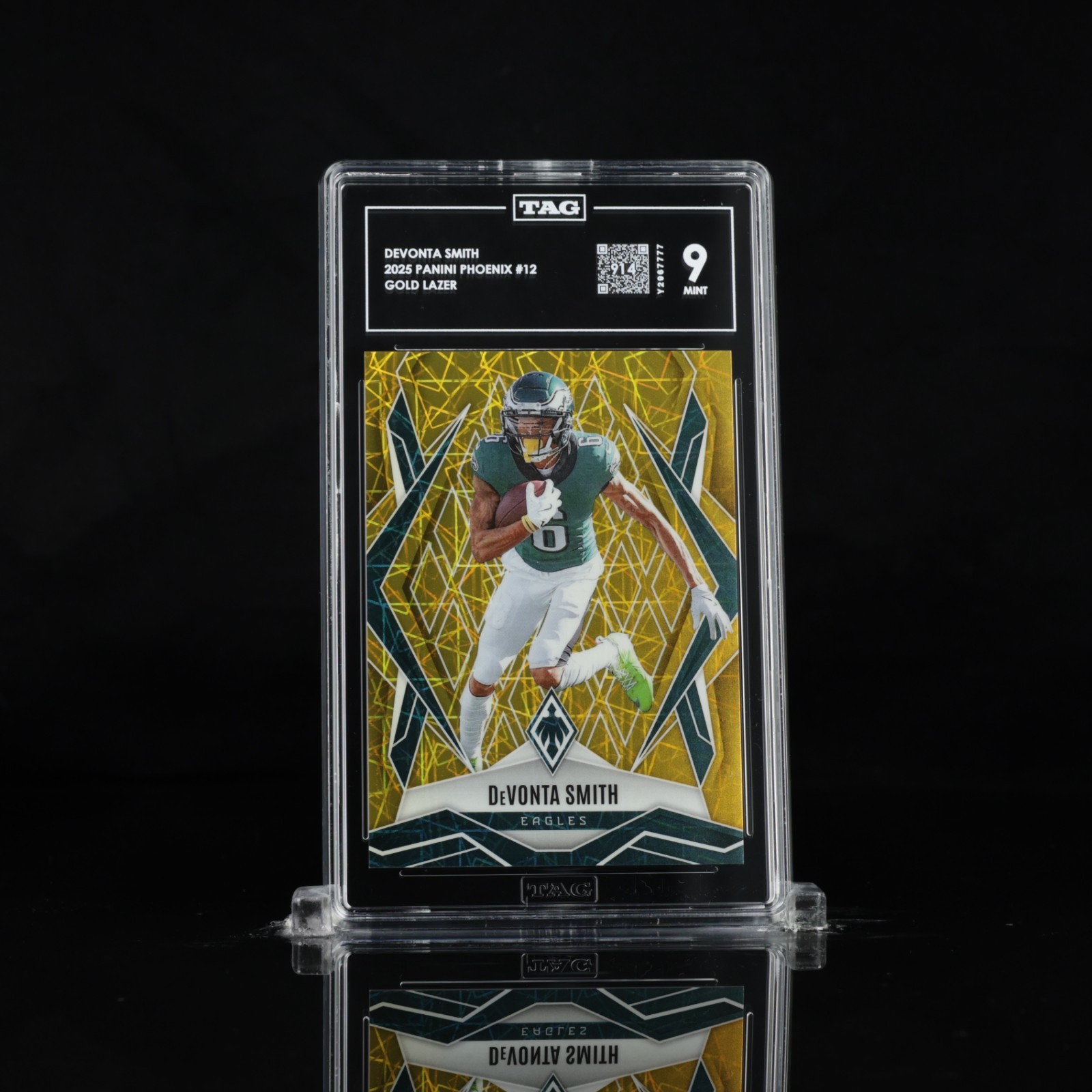 2025 Panini Phoenix DeVonta Smith #12 Gold Lazer 08/10 SSP TAG 9 - Eagles