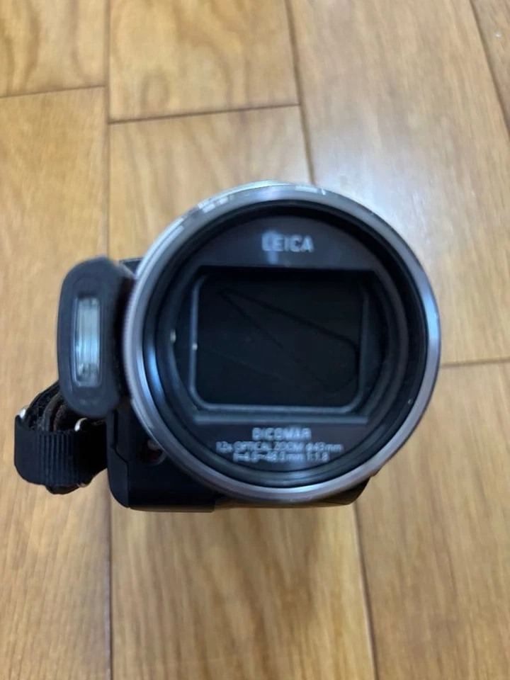 Panasonic HDC-TM350 Gray Full HD Camcorder 12x Optical Zoom 64GB w/Battery - Image 3 of 4