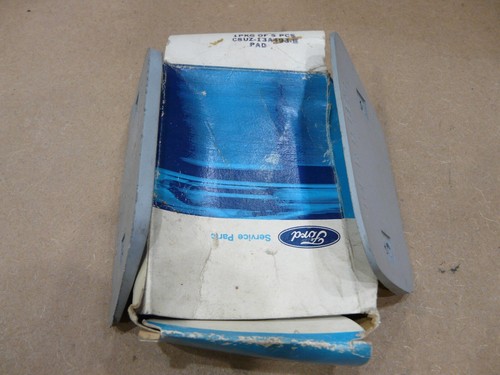 1968 FORD ECONOLINE PAIR REAR SIDE REFLECTOR PADS C8UZ-13A493-B NOS - Picture 4 of 4