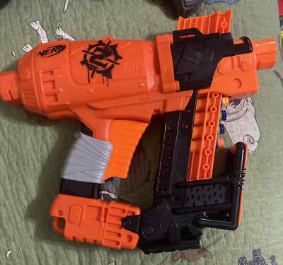 Nerf Zombie Strike Survival System Nailbiter Blaster