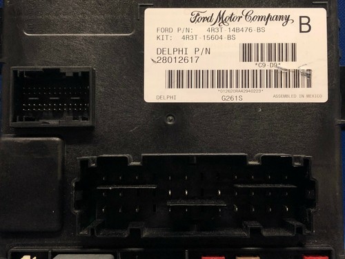 05 FORD MUSTANG FUSE BOX POWER MODULE BCM INTERIOR FUSEBOX 4R3T-14B476-BS B - Picture 2 of 13
