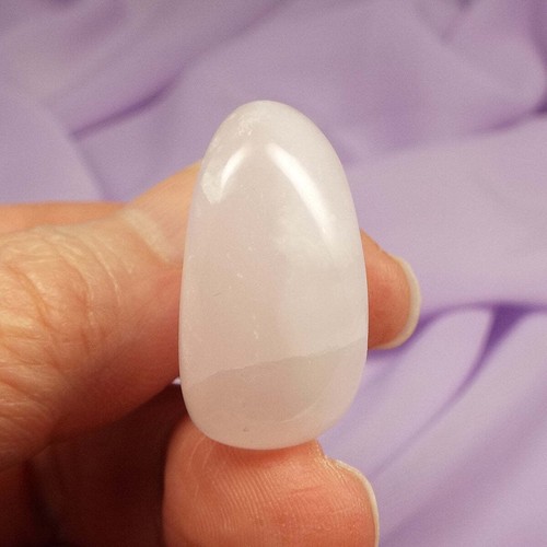 Rare Pale Pink Calcite tumble stone 15.7g SN49271 - Picture 2 of 4