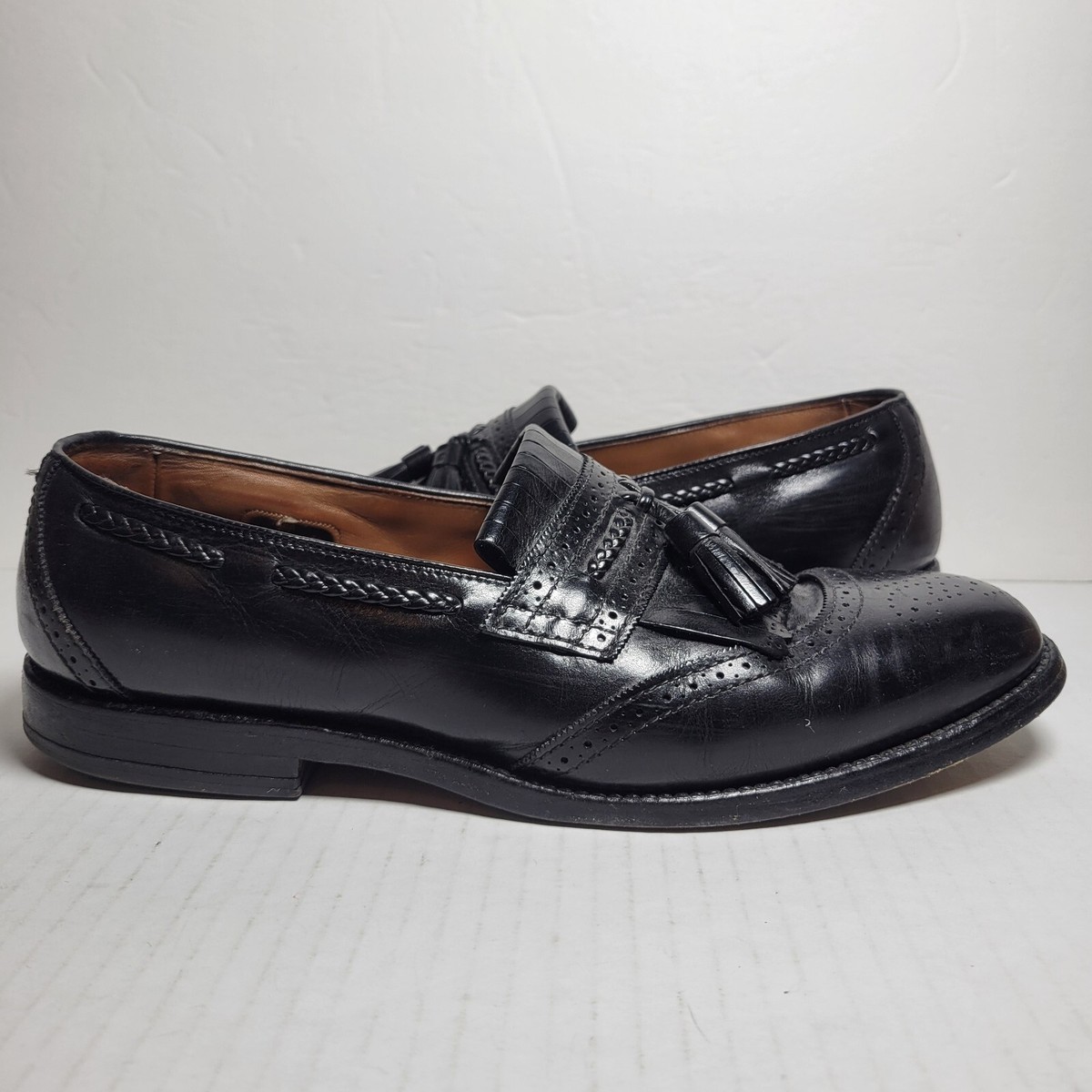 Allen Edmonds Bradenton Black Leather Kiltie Tassel Men  display picture 1