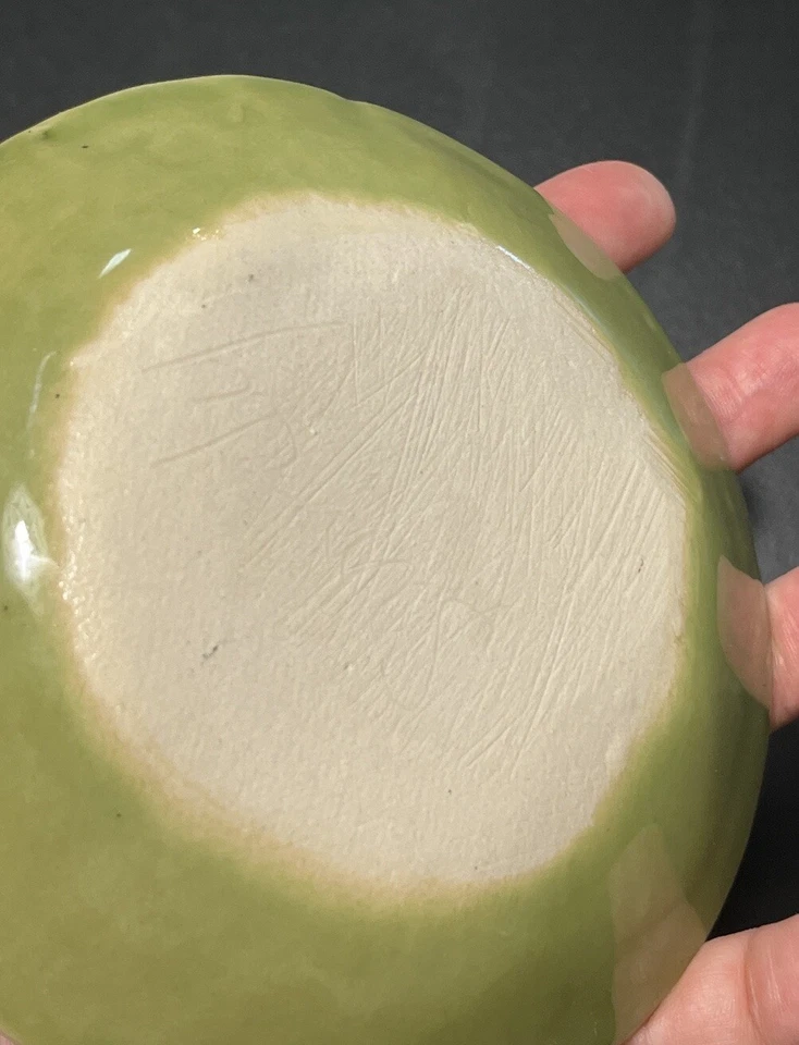 Plato de cerámica pequeño hecho a mano plato de baratija patrón de lágrima firma verde Foto 4 de 4