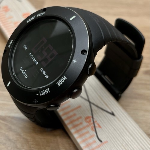 Suunto Core Ultimate Watch All Black Altimeter Barometer Compass Storm Alarm - Picture 5 of 15