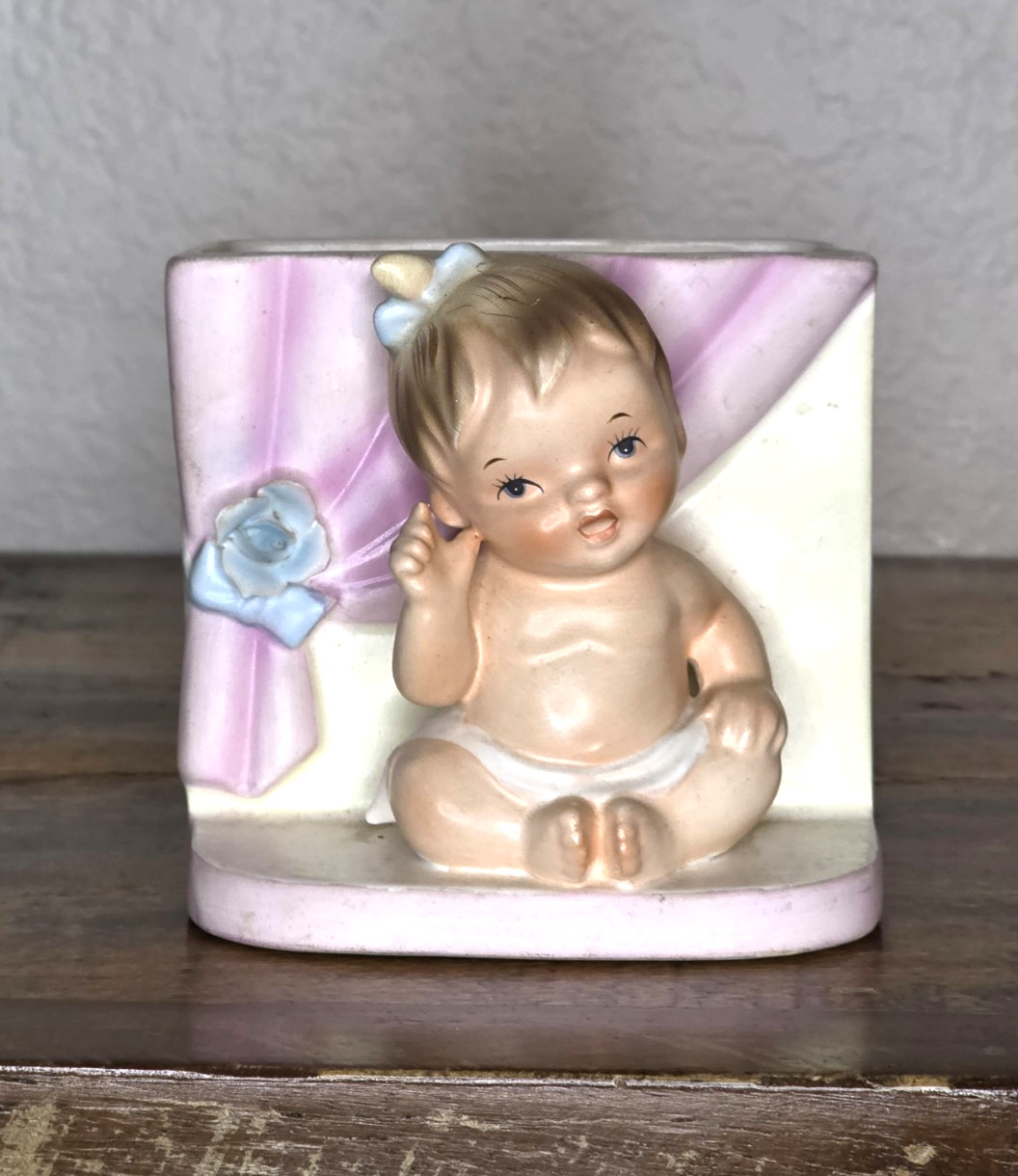 Vintage NAPCO 1961 National Potteries Bedford Ohio Vase with Baby +MINT+