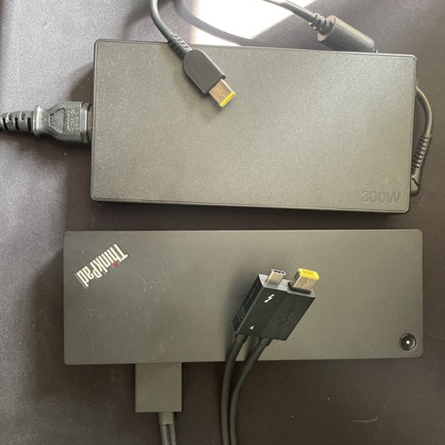 Lenovo ThinkPad Thunderbolt 4 Workstation Docking Station 40B00300UK)