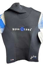 Women size 5/6 Aqua Lung neoprene hooded vest black scuba diving suite