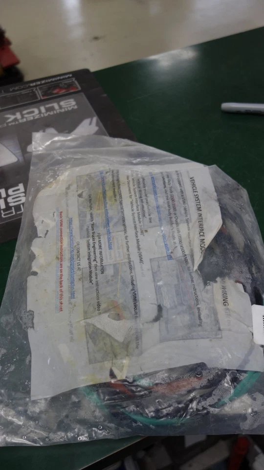 Комплект интерфейсного модуля автомобильной системы Dodge RAM 2500/3500/4500/5500 P68361228AC - Изображение 2 из 3