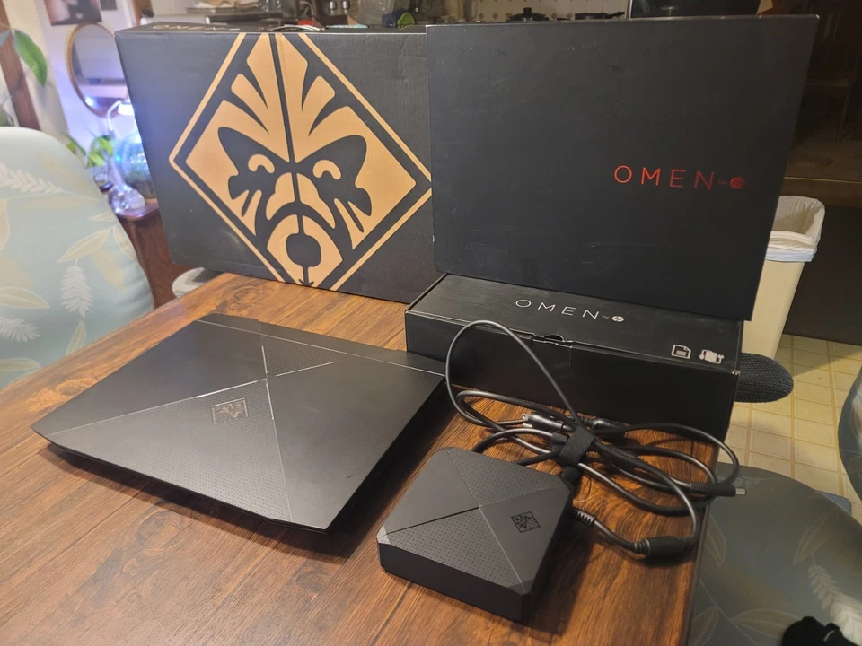 Ноутбук OMEN x HP 17-apoxx 17,3 дюйма i7 7820HK 1 ТБ + 256 SSD 16 ГБ RAM GTX 1080Win 10 - Изображение 2 из 4