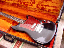 FENDER BRONCO WORN PAINT SEYNORE DUNKIN PICKUP ORIGINAL CASE 1976