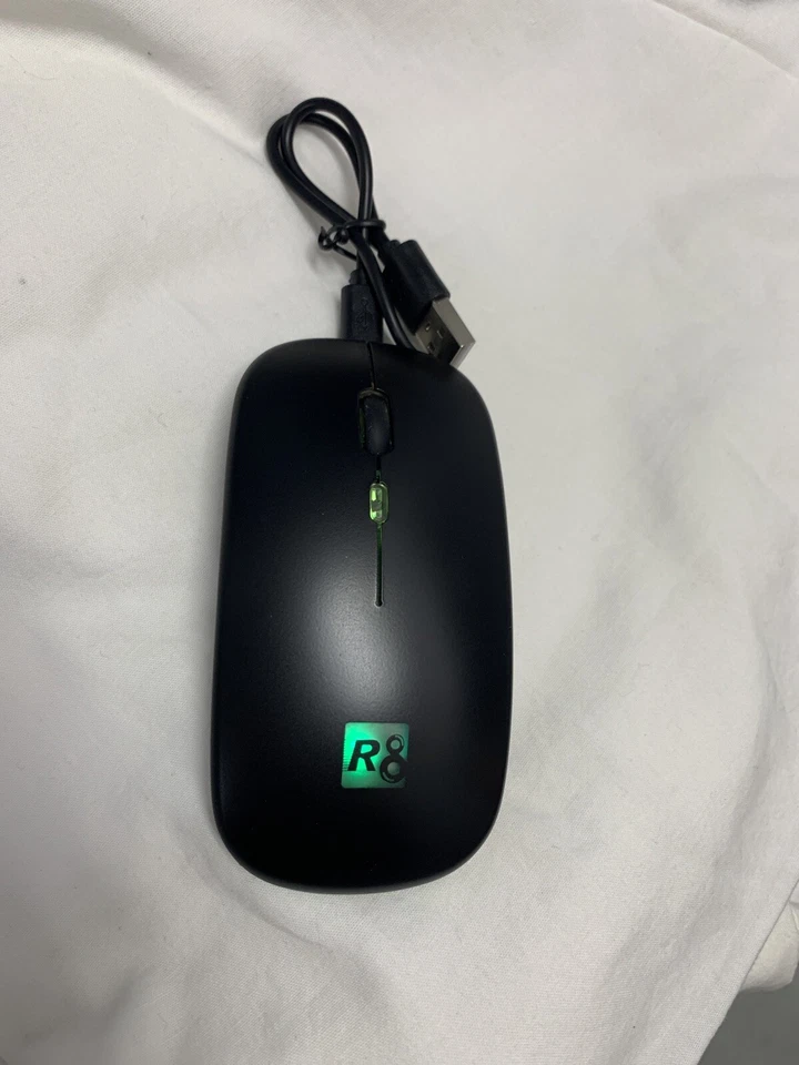 R8-A6 Wireless Charging Mouse with RGB Backlight DPI Adjustment Gaming Office - Image 4 of 4