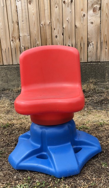 little tikes desk and chair