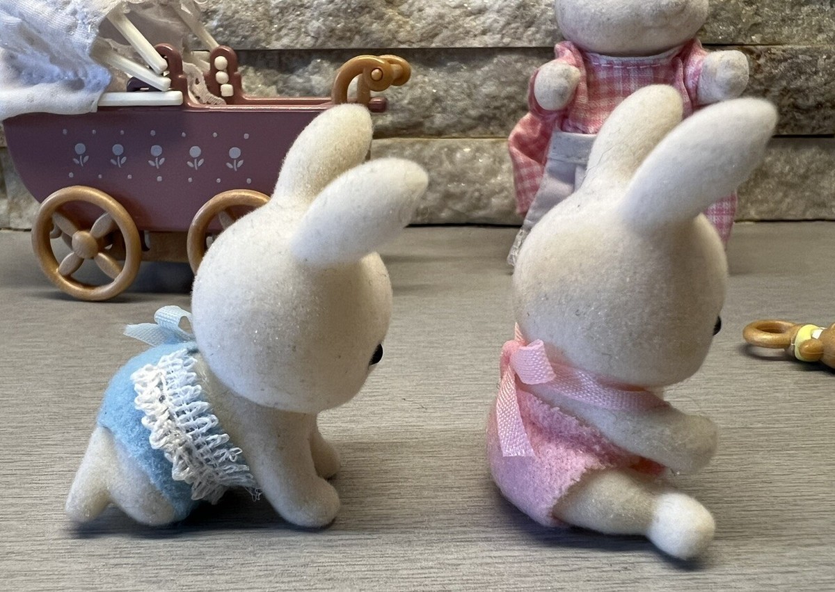 Kerri's Pram Connor Sylvanian Families Twin Pram Sylvanian