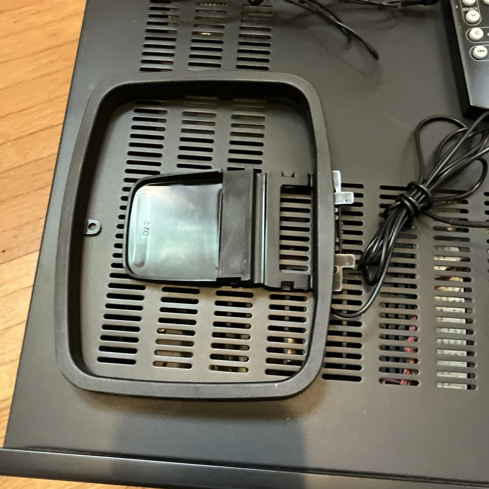 NAD T758 Receiver with Mic and Remote, Antenna Bundle - Image 2 of 4