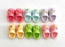 Miniatur 1:12 Puppenhaus-  1 Paar Clogs Hausschuhe - Zubehör Dekoration Deko