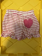 NWOT Mini Boden Girls Appliqu  Heart terry shorts Size5-6